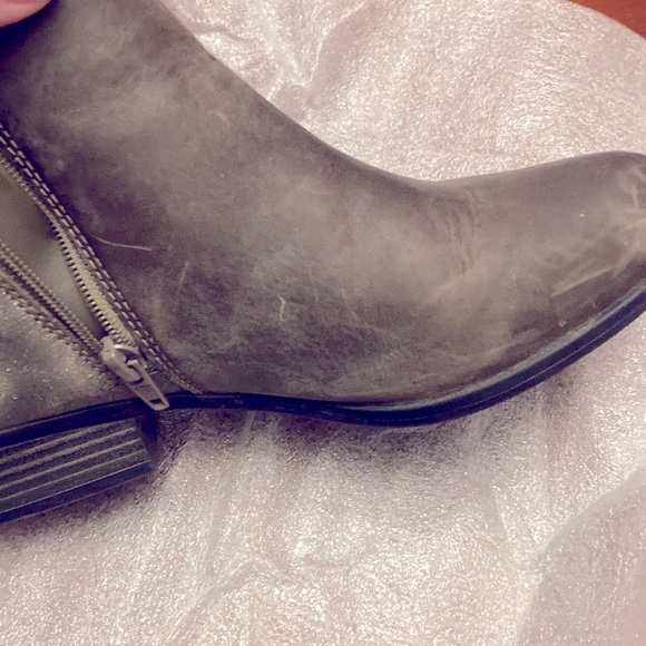CLARKS COLLECTION. ANKLE BOOT. SIZE 7.5. Worn abt 3 times. Distressed  EUC - Picture 9 of 13